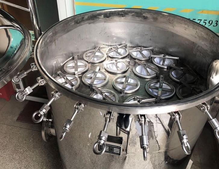 不锈钢多袋过滤外壳
